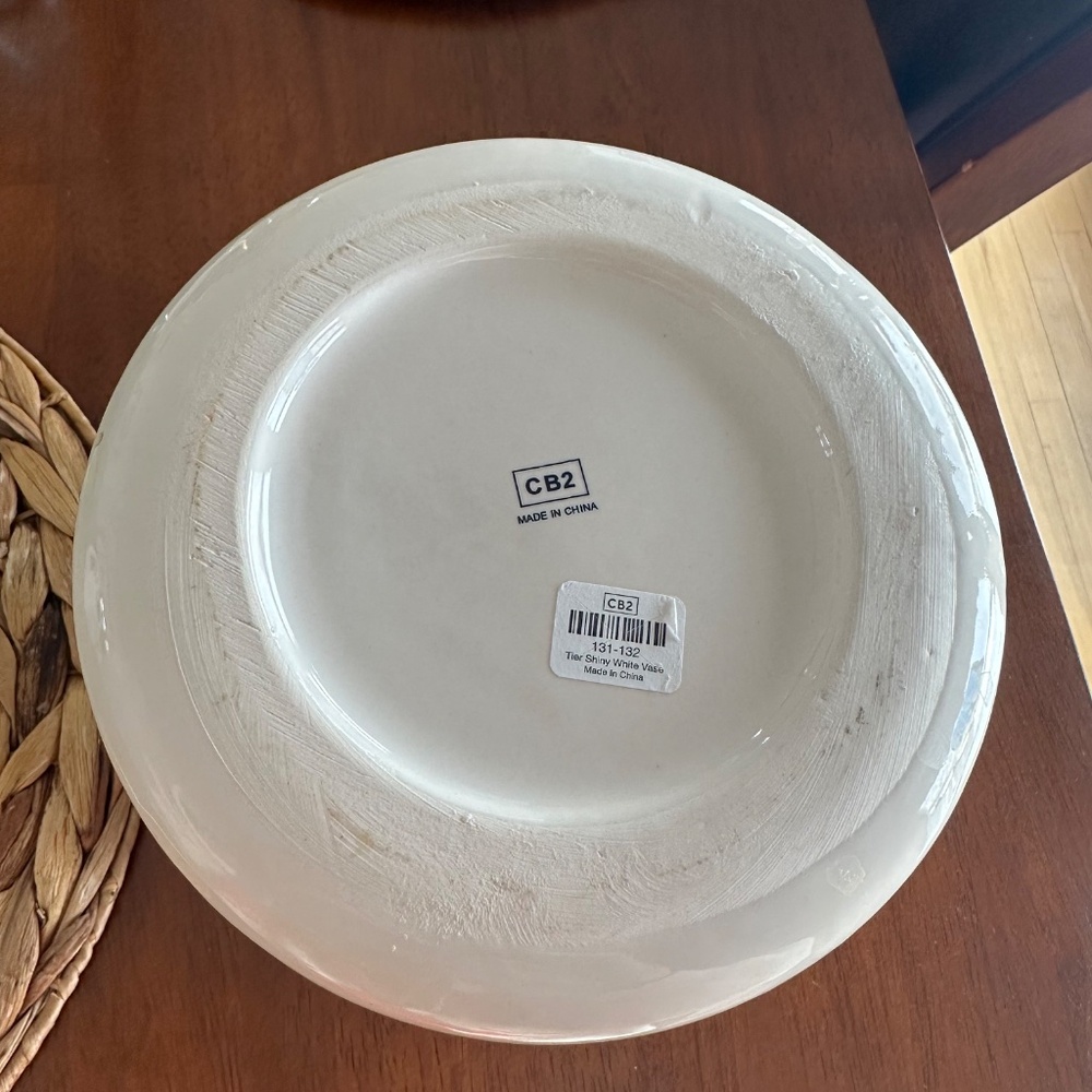 NWT CB2 White Ceramic Shiny Vase - Picture 2 of 2